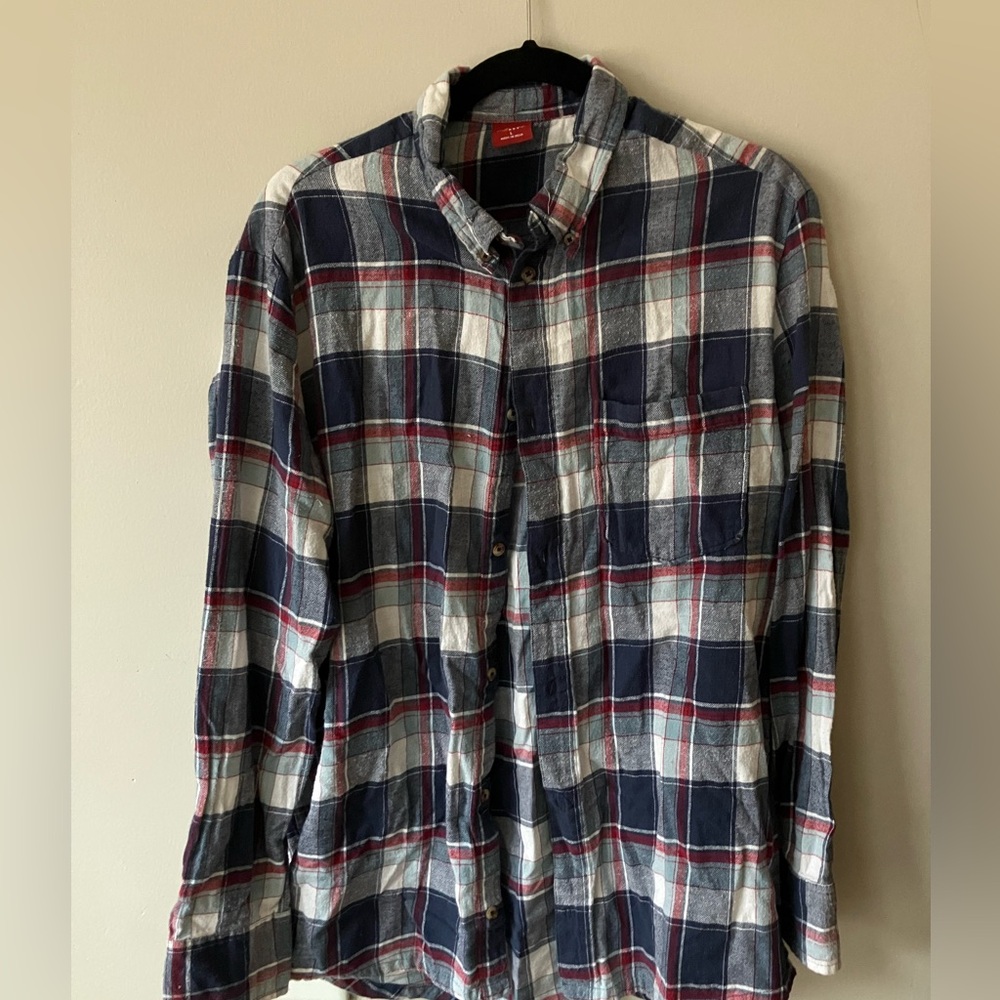 Size Large flannel by Junction West